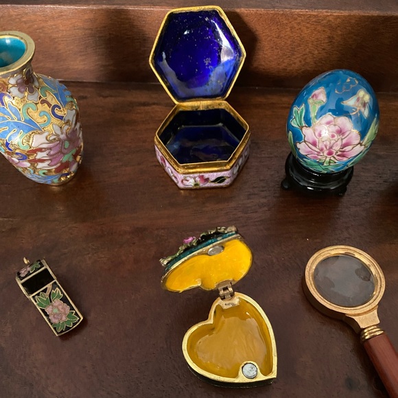 Small Trinket Collection Decor - Picture 2 of 13